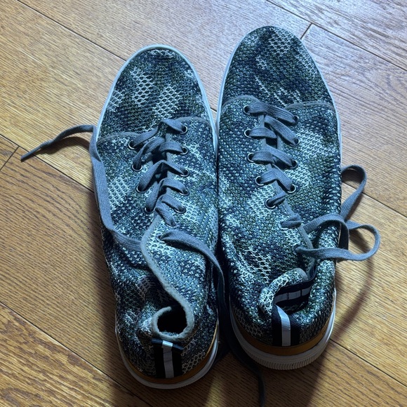Toms Other - Tom’s Men’s Knit Low-Top Sneakers in Green and Gray